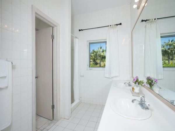 Bahamas Beach Front Twelve Bedrooms Estate