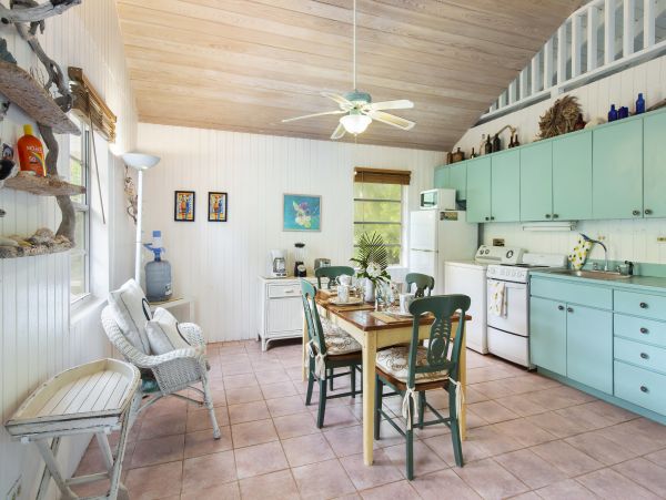 Bahamas Home 958535