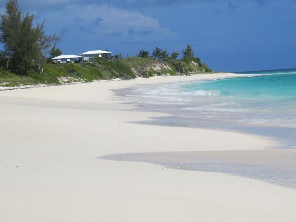 Bahamas Home 958536