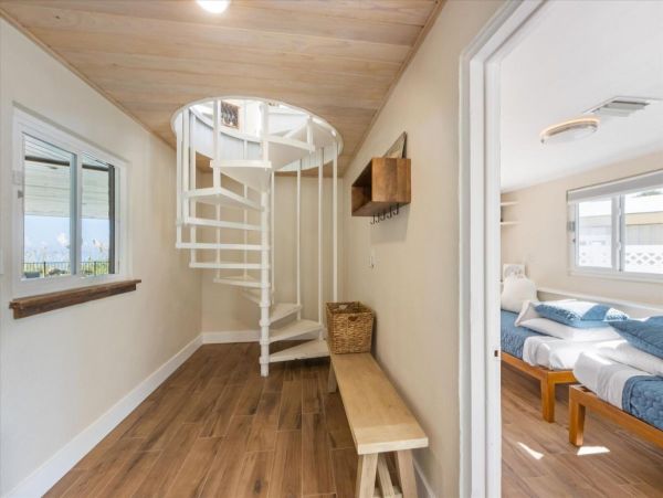 Beachfront Anna Maria Island Vacation Home Sleeps 6 Guests
