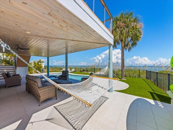 Beachfront Anna Maria Island Vacation Home Sleeps 6 Guests