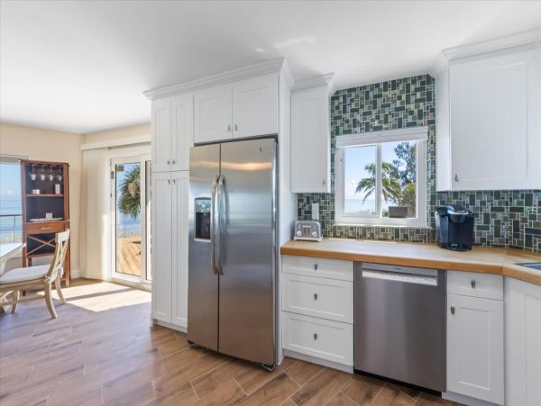 Beachfront Anna Maria Island Vacation Home Sleeps 6 Guests