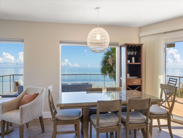 Beachfront Anna Maria Island Vacation Home Sleeps 6 Guests