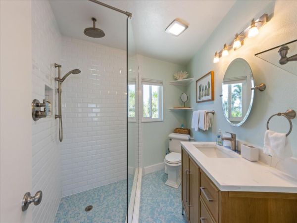Beachfront Anna Maria Island Vacation Home Sleeps 6 Guests
