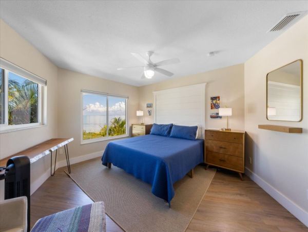 Beachfront Anna Maria Island Vacation Home Sleeps 6 Guests