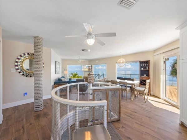 Beachfront Anna Maria Island Vacation Home Sleeps 6 Guests