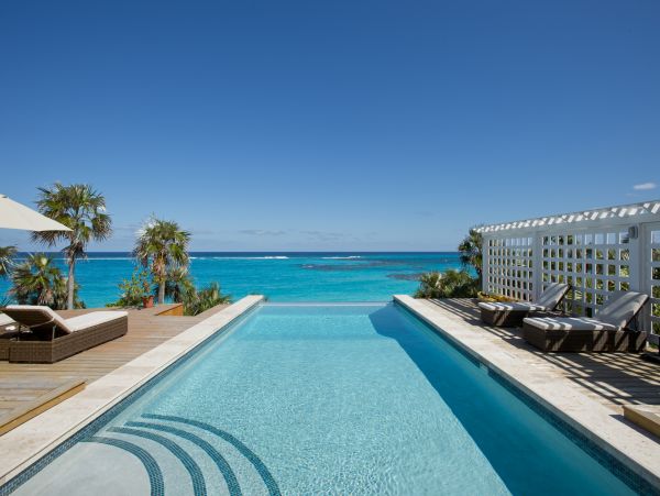 Bahamas Vacation Pool Home On Beach Six Bedroom with Guest House
