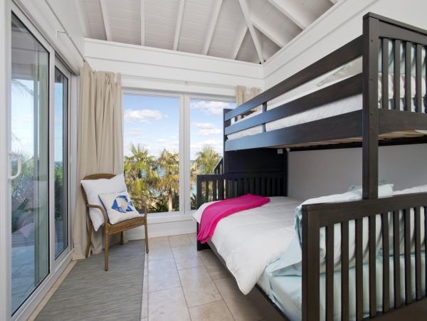 Bahamas Vacation Pool Home On Beach Six Bedroom with Guest House