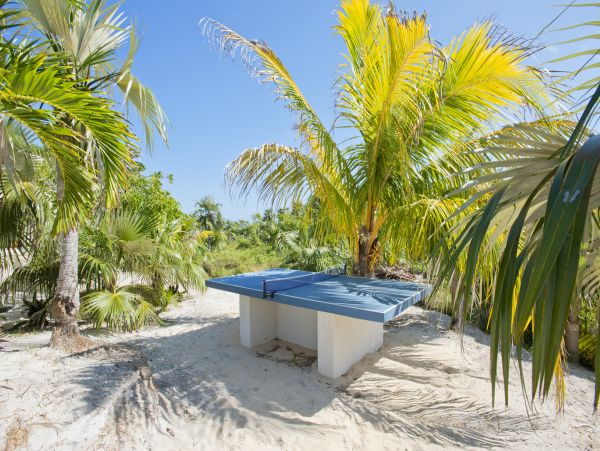 Bahamas Vacation Pool Home On Beach Six Bedroom with Guest House
