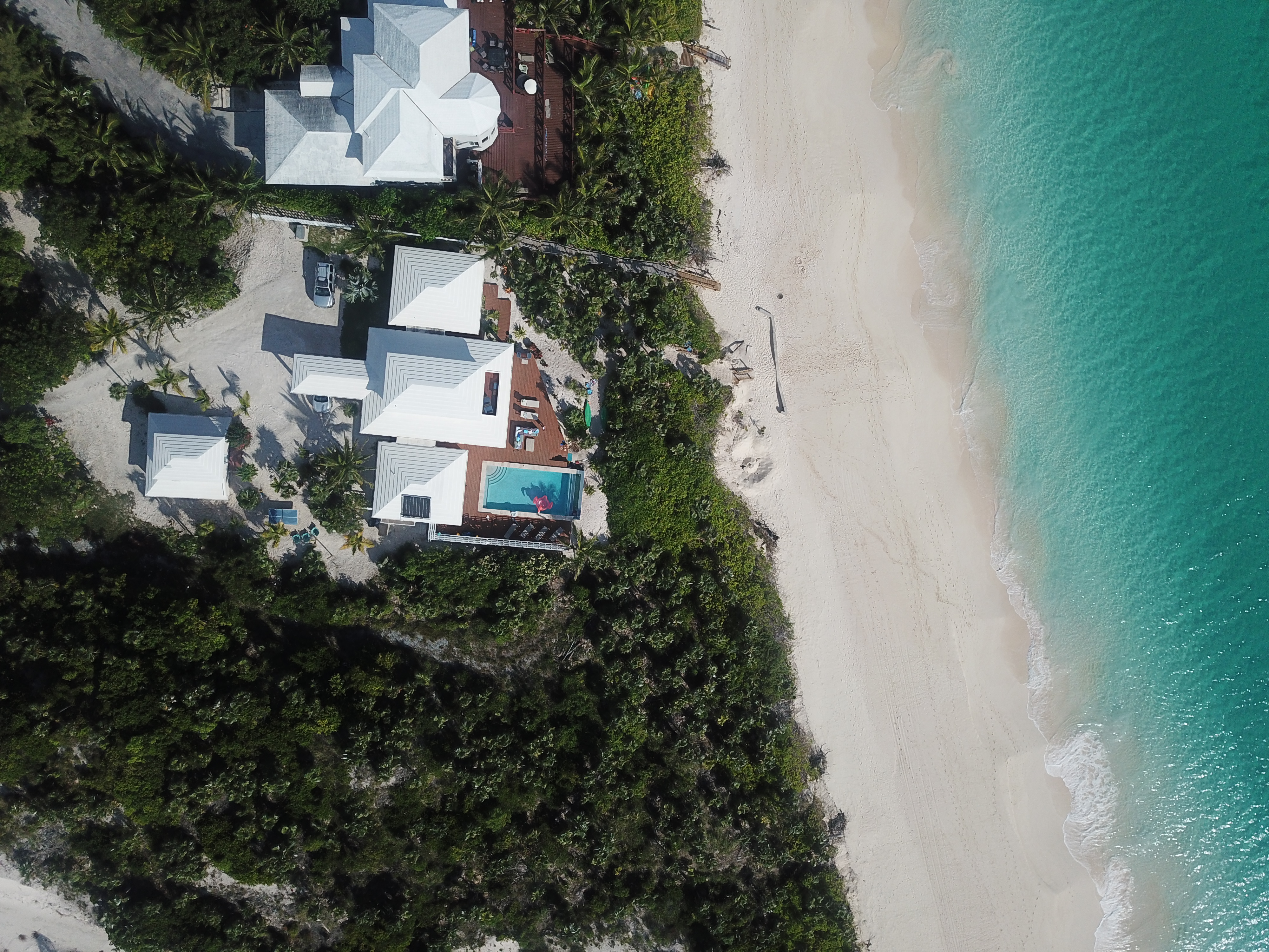 Bahamas Vacation Pool Home On Beach Six Bedroom with Guest House