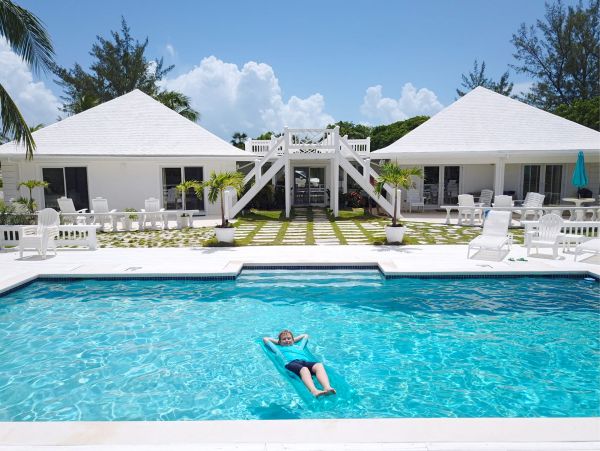 Bahamas Home 958540