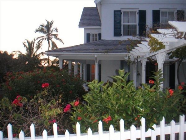 Bahamas Home 958542