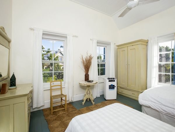 Bahamas Home 958542