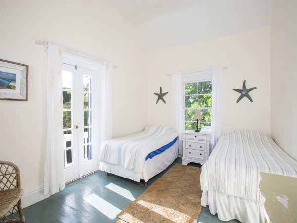 Bahamas Home 958542