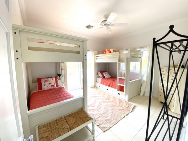 Bahamas Home 958545