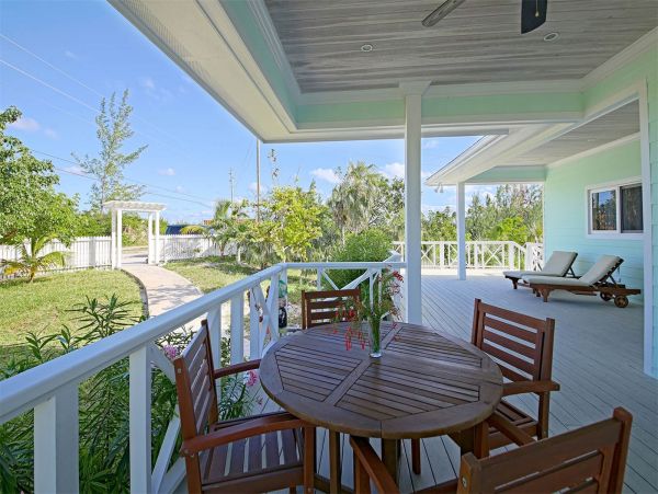 Bahamas Home 958545