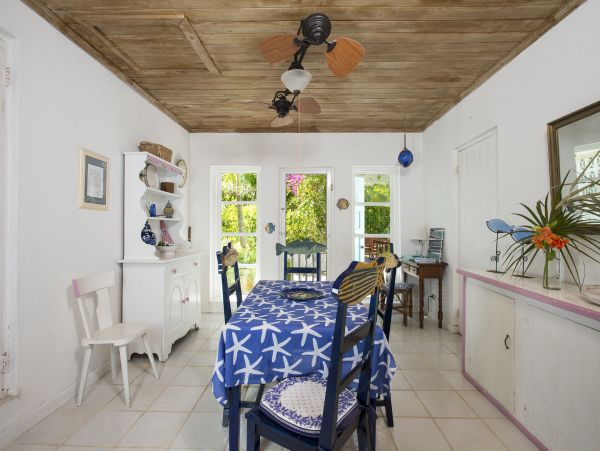 Bahamas Home 958546