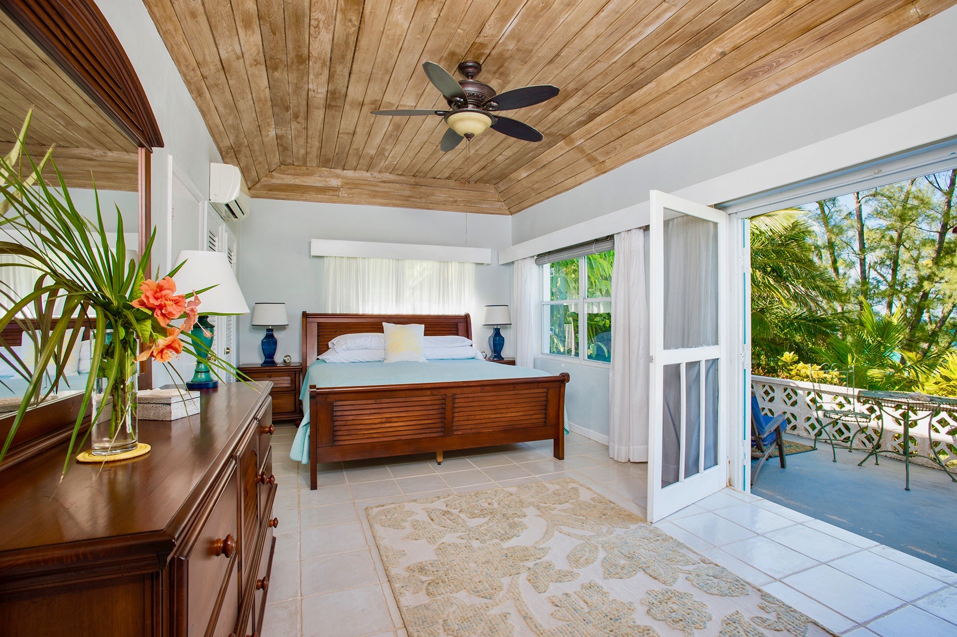 Bahamas Home 958546