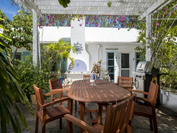 Bahamas Home 958546