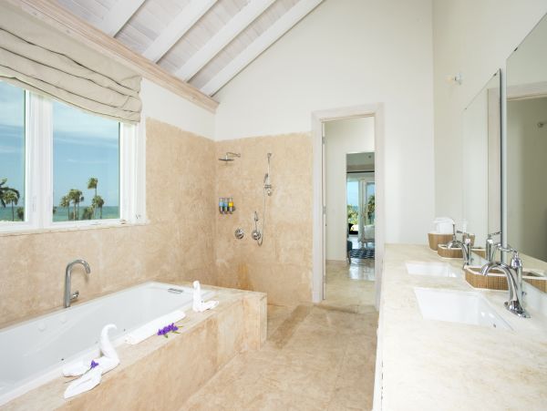 Bahamas Home 958548