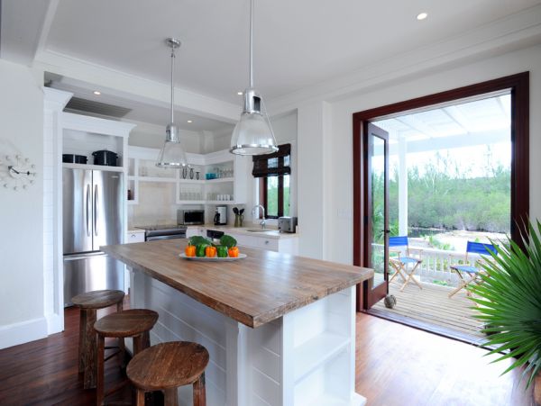 Bahamas Home 958551