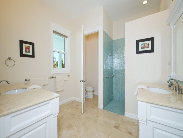 Bahamas Home 958553