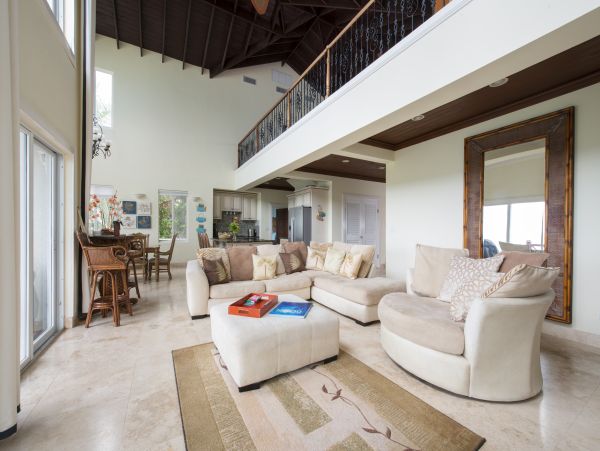 Spectacular House with 4 Bedrooms & Amazing Views