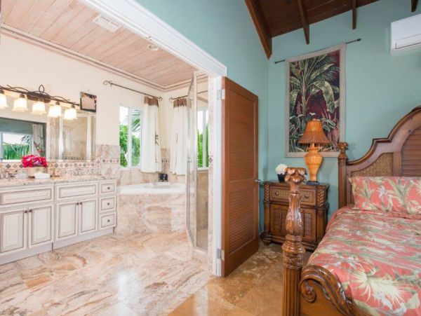 Spectacular House with 4 Bedrooms & Amazing Views