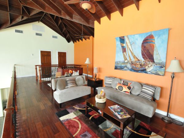 Spectacular House with 4 Bedrooms & Amazing Views