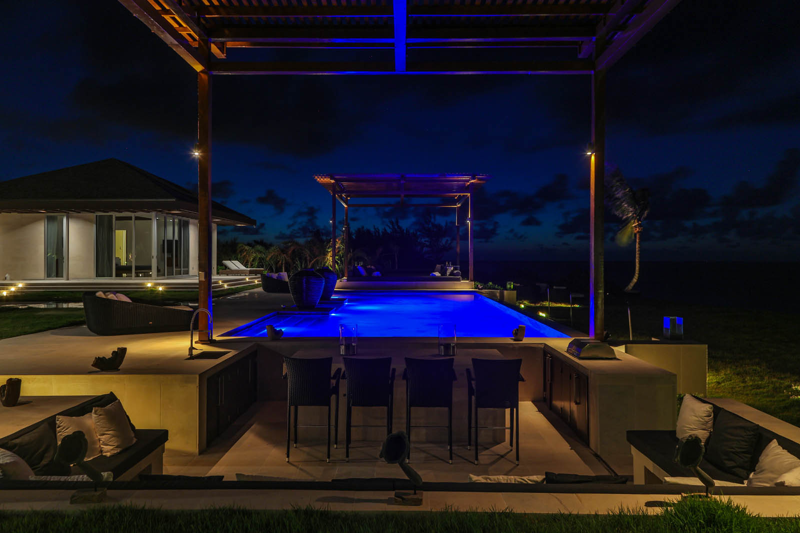 Bahamas Home 958560