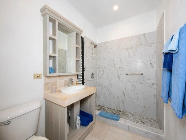 Luxury Bahamas Vacation Rental - Windermere Island Beachfront Villa