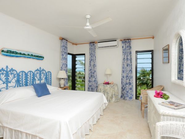 Luxury Bahamas Vacation Rental - Windermere Island Beachfront Villa