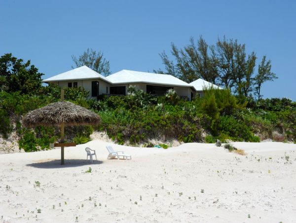 Luxury Bahamas Vacation Rental - Windermere Island Beachfront Villa
