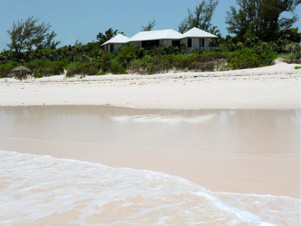 Luxury Bahamas Vacation Rental - Windermere Island Beachfront Villa