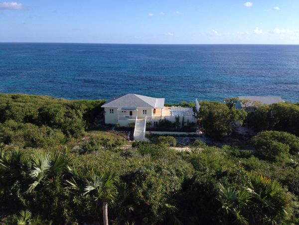 Bahamas Home 958571