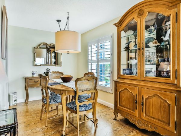 Gulf Views Longboat Key Vacation Condo Sleeps 4 Guests.