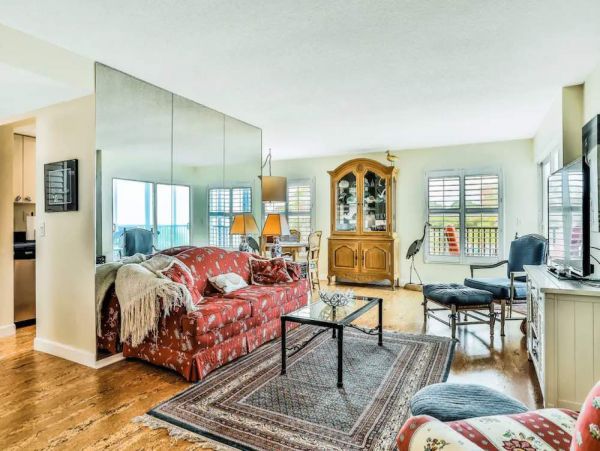 Gulf Views Longboat Key Vacation Condo Sleeps 4 Guests.