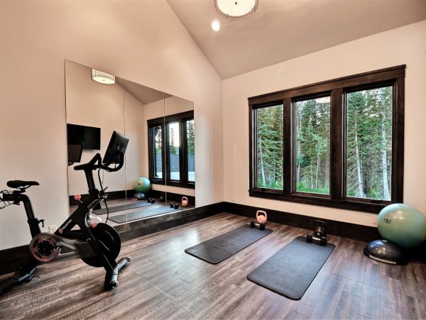 Six Bedroom Ski in Ski Out Mountain Home in Park City