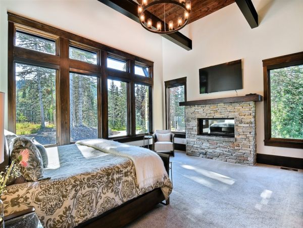 Six Bedroom Ski in Ski Out Mountain Home in Park City