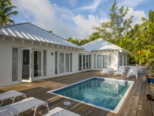 Beachront Cottage with Private Pool