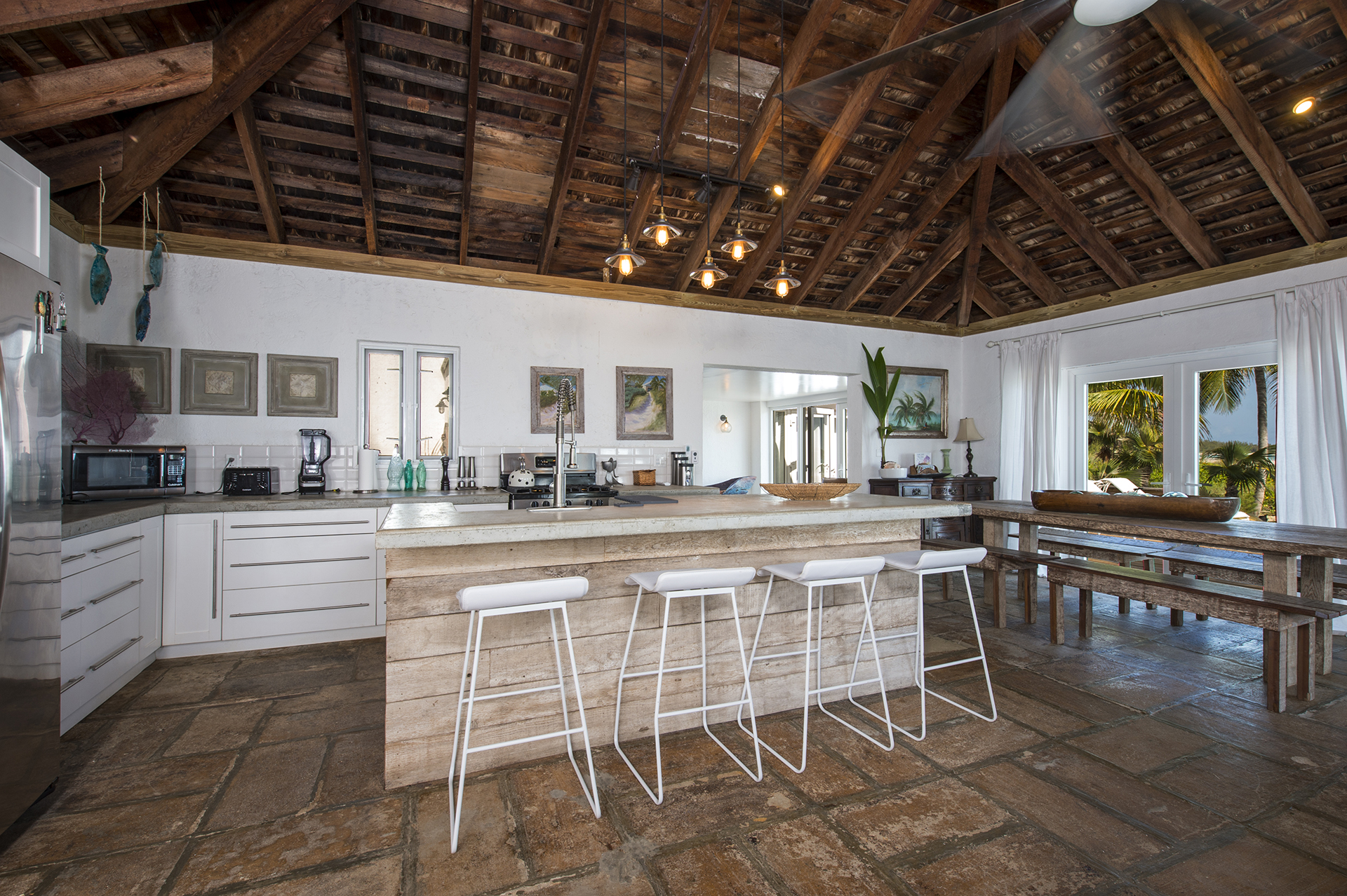 Beachront Cottage with Private Pool
