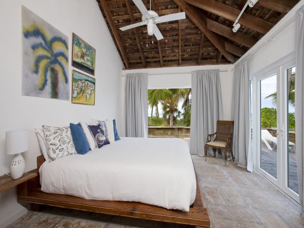 Beachront Cottage with Private Pool