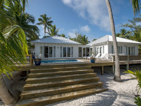 Beachront Cottage with Private Pool
