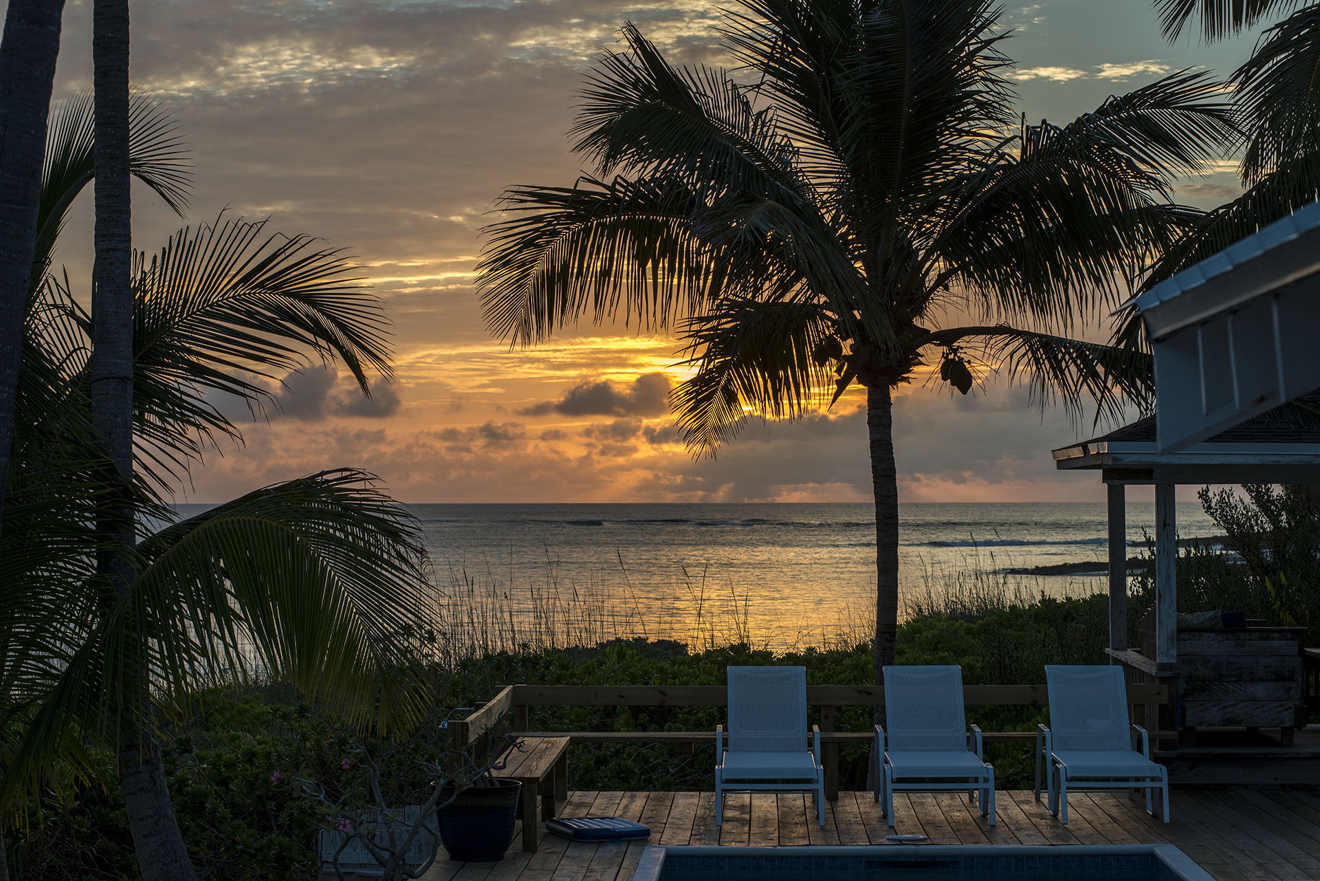 Beachront Cottage with Private Pool