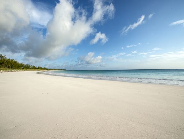 Beachront Cottage with Private Pool