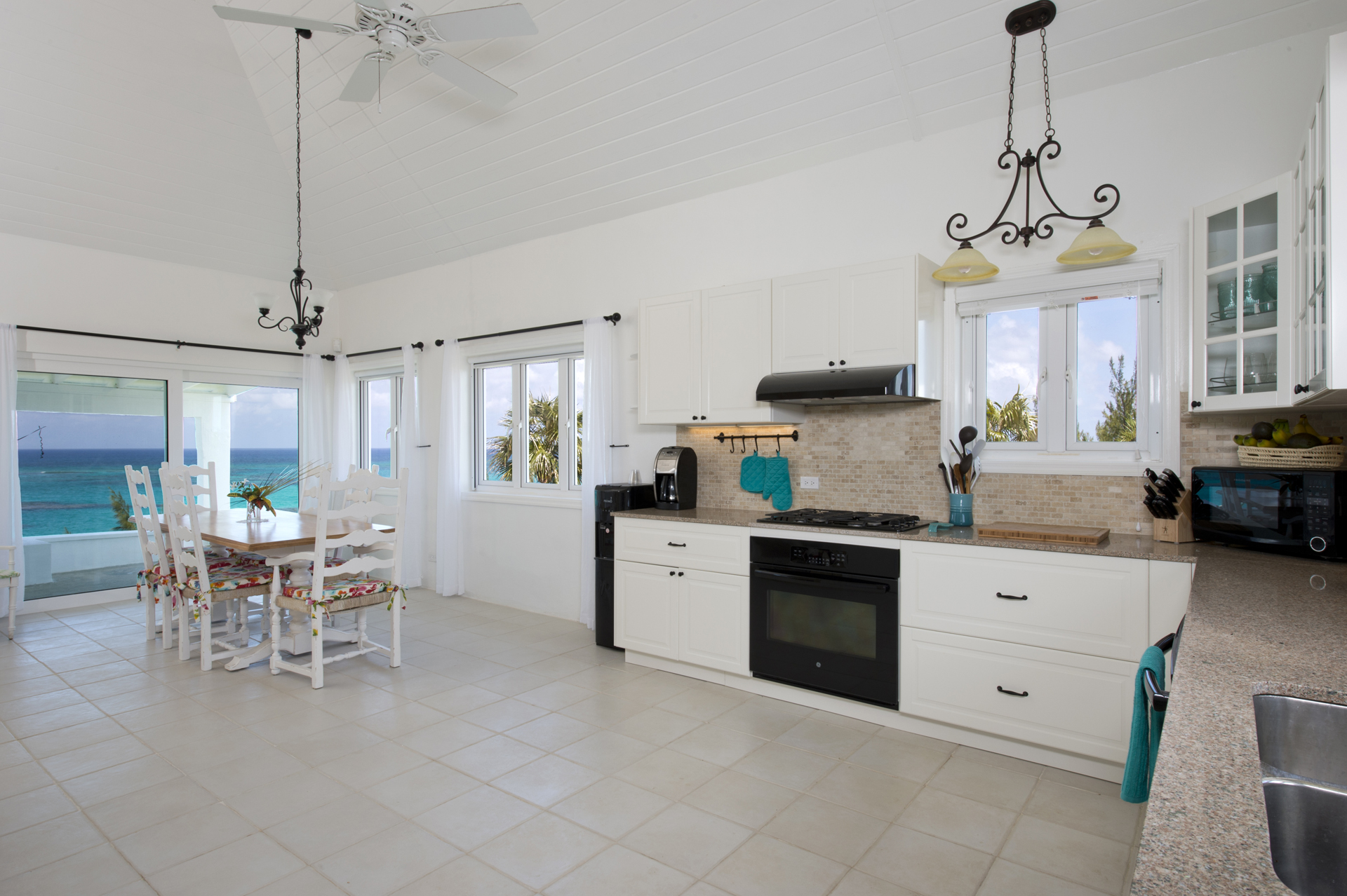 Bahamas Home 958582