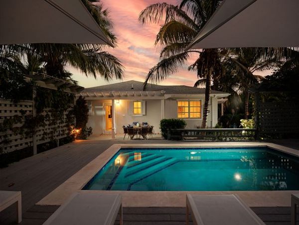 Luxury Bulgalow Villa with 3 Bedrooms Located on a Hilltop