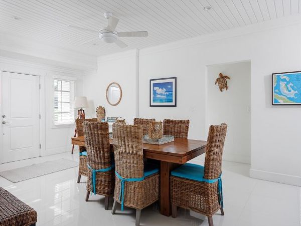 Luxury Bulgalow Villa with 3 Bedrooms Located on a Hilltop