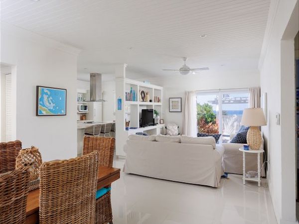Luxury Bulgalow Villa with 3 Bedrooms Located on a Hilltop