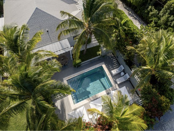 Luxury Bulgalow Villa with 3 Bedrooms Located on a Hilltop